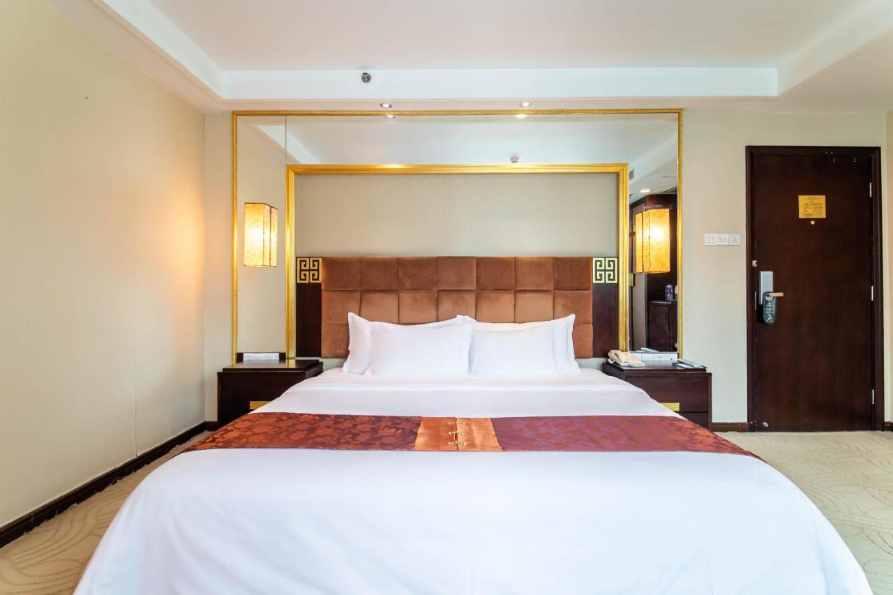 Fortune Hotel Guangzhou Exterior photo