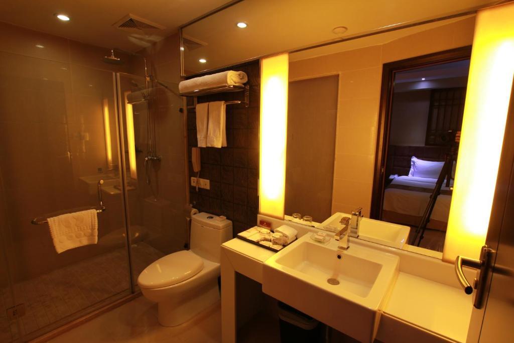 Fortune Hotel Guangzhou Exterior photo