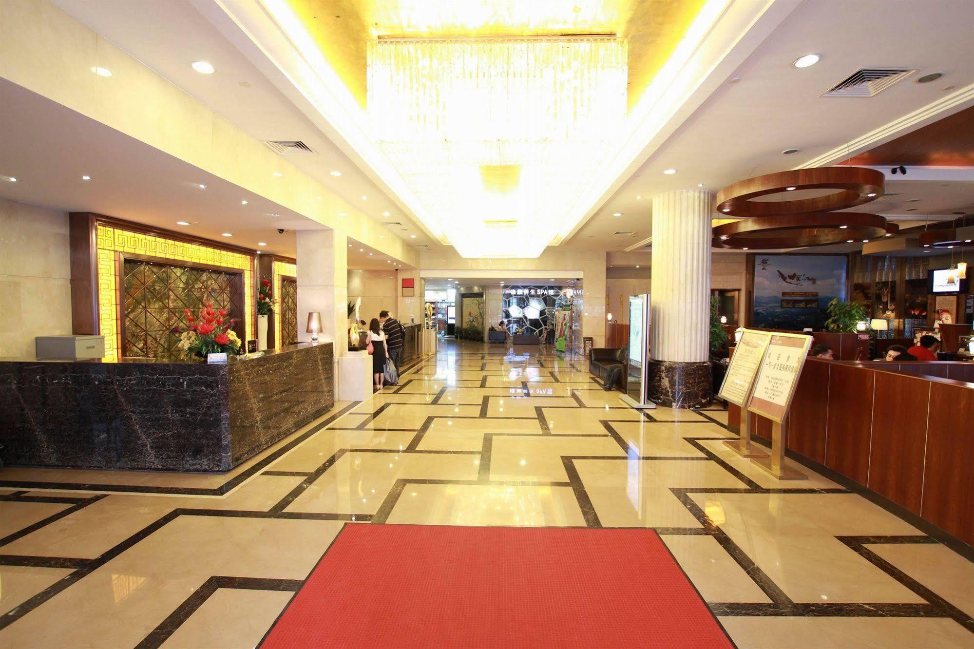 Fortune Hotel Guangzhou Exterior photo