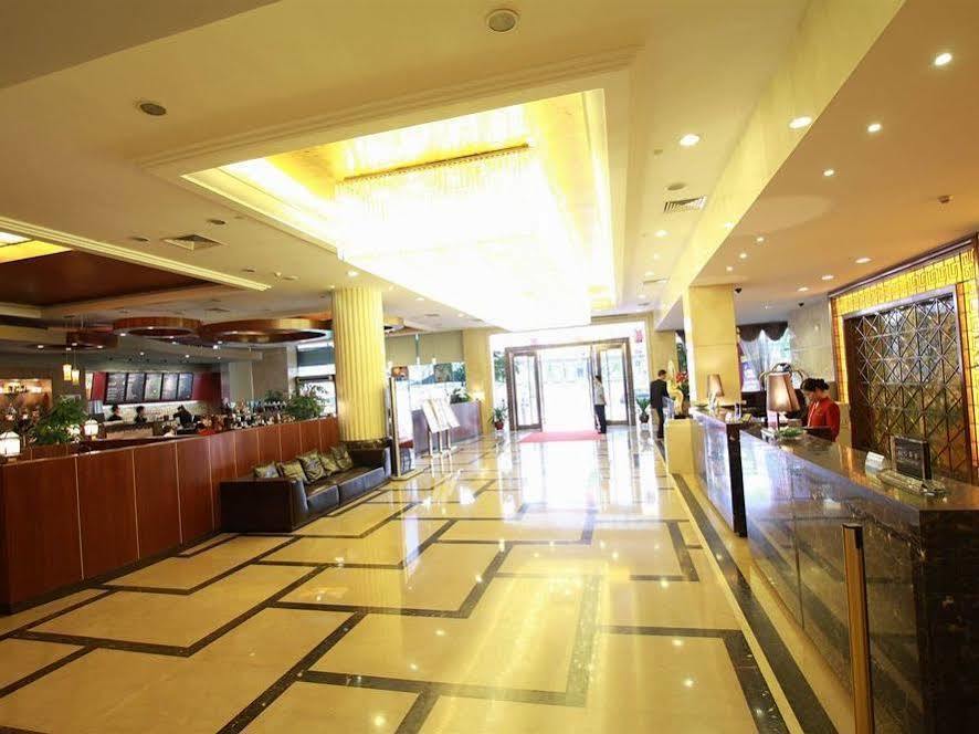 Fortune Hotel Guangzhou Exterior photo